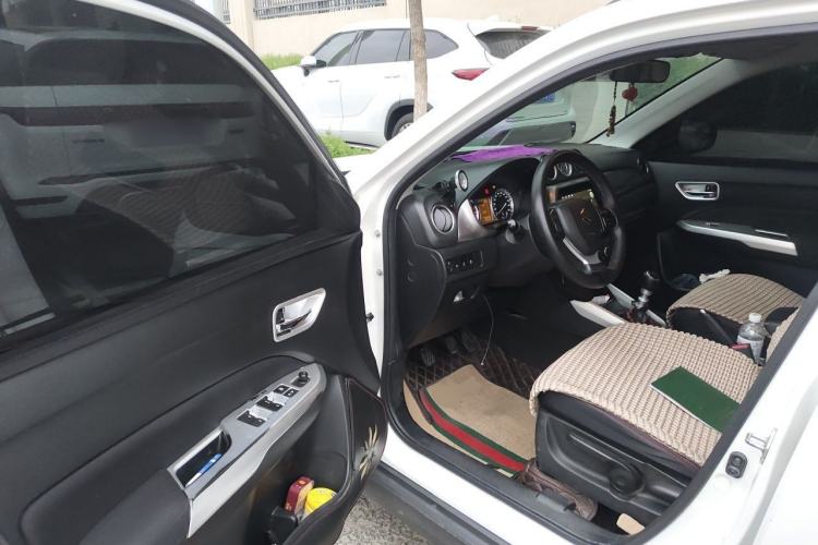 Used Suzuki Vitara 2016 1.4T Manual Two-Wheel-Drive Elite Model Driver Seat