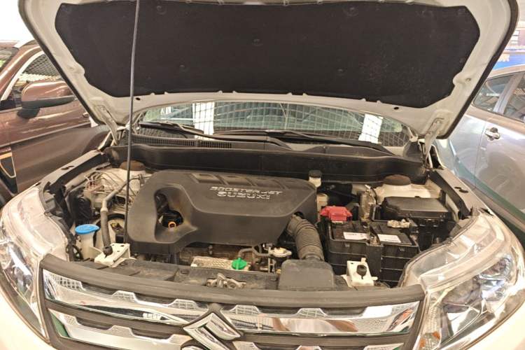 Used Suzuki Vitara 2016 1.4T Automatic Two-Wheel Drive Luxury Version Engine Bay