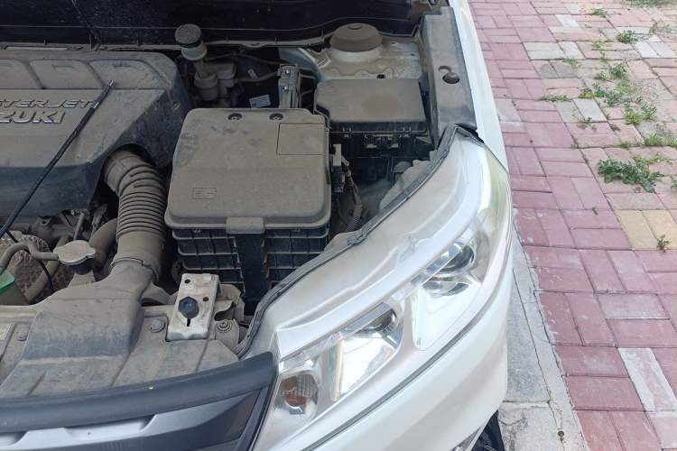 Used Suzuki Vitara 2016 1.4T Manual Two-Wheel-Drive Elite Model Engine Bay Left
