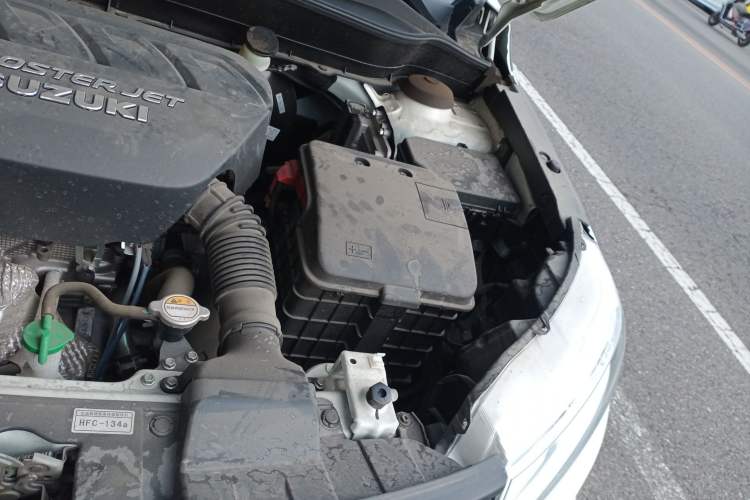 Used Suzuki Vitara 2016 1.4T Automatic Two-Wheel Drive Elite Model Engine Bay Left