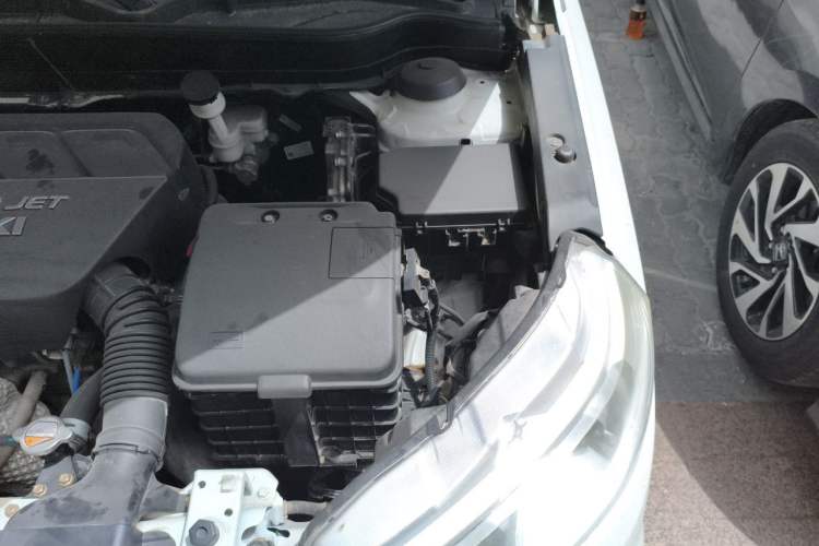 Used Suzuki Vitara 2016 1.4T Automatic Two-Wheel Drive Elite Model Engine Bay Left