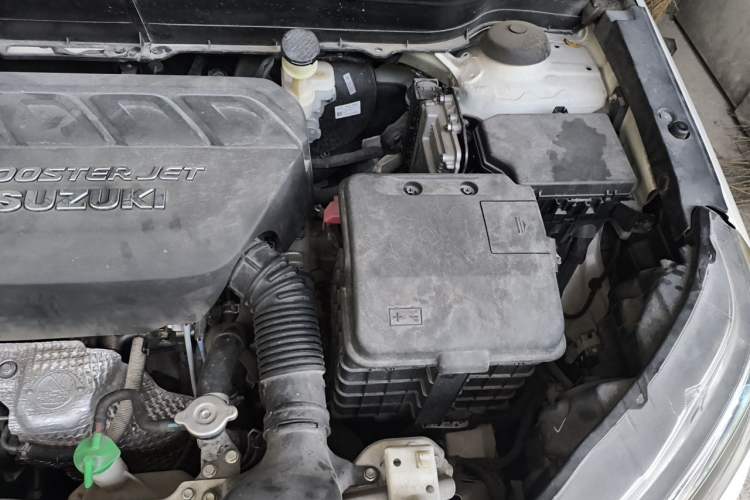 Used Suzuki Vitara 2016 1.4T Automatic Two-Wheel Drive Luxury Version Engine Bay Left
