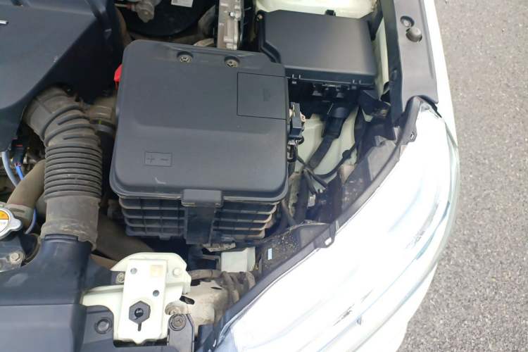 Used Suzuki Vitara 2016 1.4T Automatic Two-Wheel Drive Elite Model Engine Bay Left
