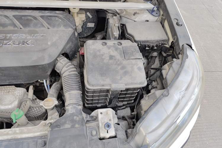 Used Suzuki Vitara 2016 1.4T Automatic Two-Wheel Drive Luxury Version Engine Bay Left