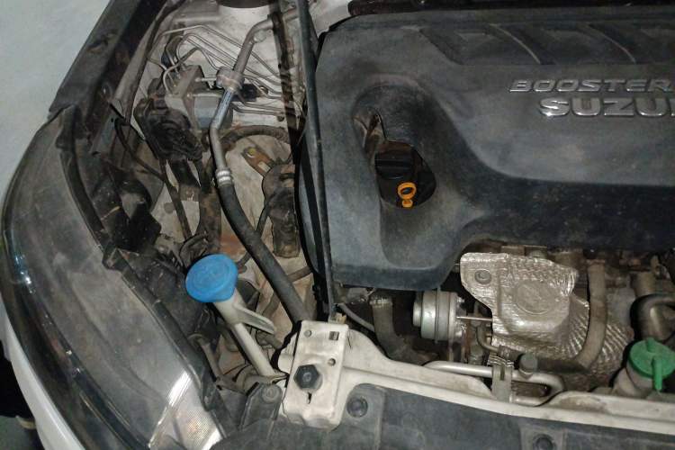 Used Suzuki Vitara 2016 1.4T Automatic 4x4 Flagship Model Engine Bay Right