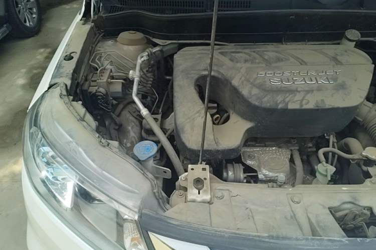 Used Suzuki Vitara 2016 1.4T Automatic Two-Wheel Drive Luxury Version Engine Bay Right