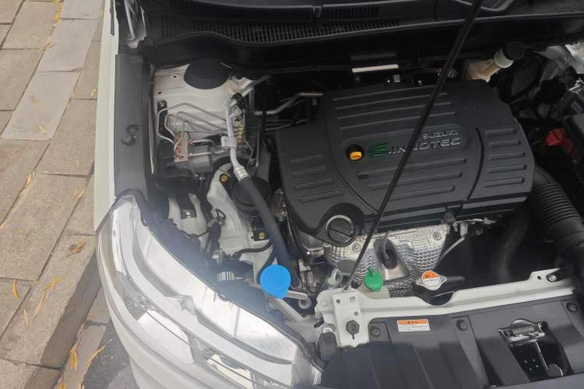 Used Suzuki Vitara 2016 1.6L Manual Two-Wheel Drive Entry-Level Trim Engine Bay Right