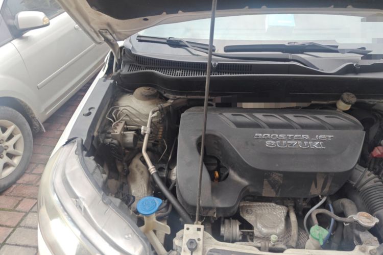 Used Suzuki Vitara 2016 1.4T Automatic Two-Wheel Drive Luxury Version Engine Bay Right