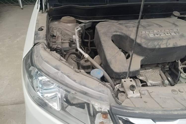 Used Suzuki Vitara 2016 1.4T Automatic Two-Wheel Drive Luxury Version Engine Bay Right