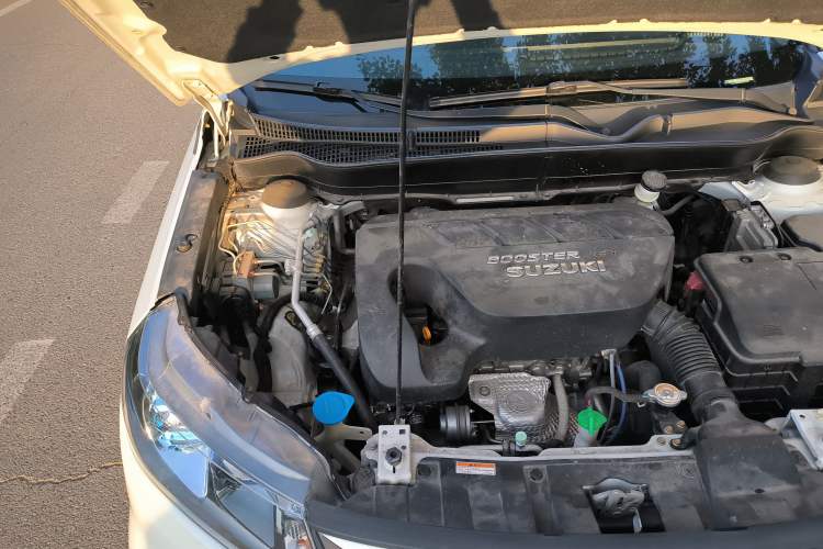 Used Suzuki Vitara 2016 1.4T Manual Two-Wheel Drive Luxury Model Engine Bay Right