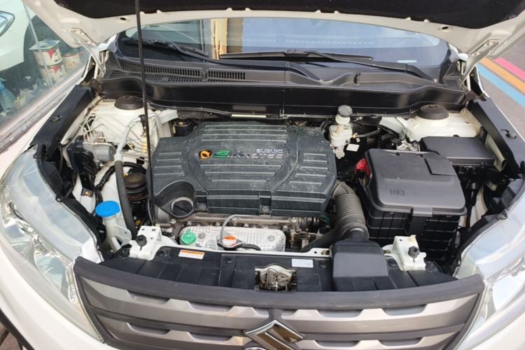 Used Suzuki Vitara 2016 1.6L Manual Two-Wheel Drive Entry-Level Trim Engine Bay