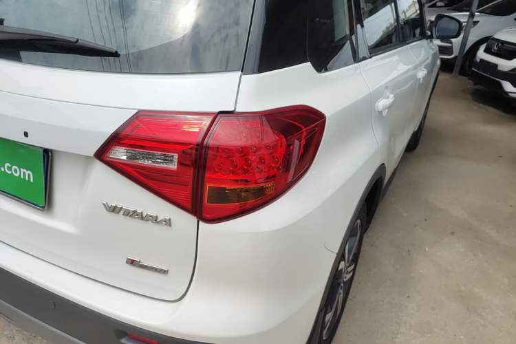 Used Suzuki Vitara 2016 1.4T Automatic Two-Wheel Drive Luxury Version Exterior 3