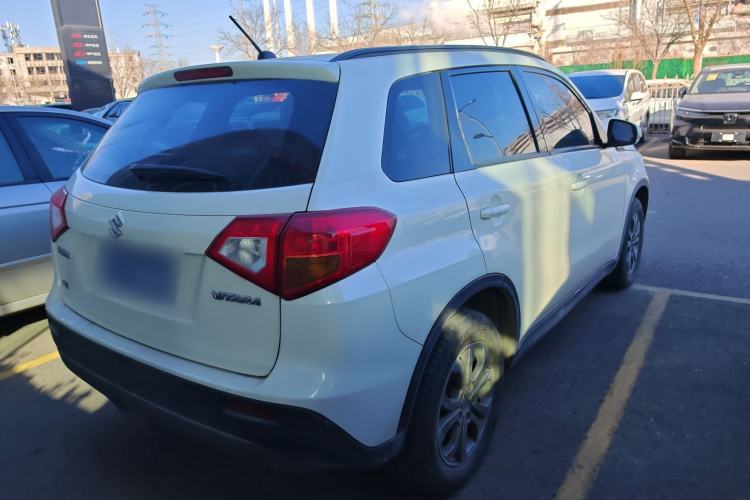 Used Suzuki Vitara 2016 1.6L Manual Two-Wheel Drive Entry-Level Trim Exterior 3