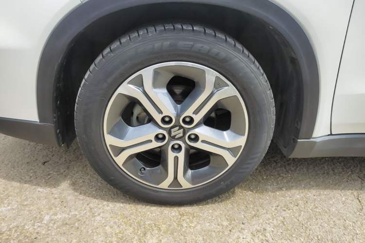 Used Suzuki Vitara 2016 1.4T Automatic Two-Wheel Drive Luxury Version Exterior 4