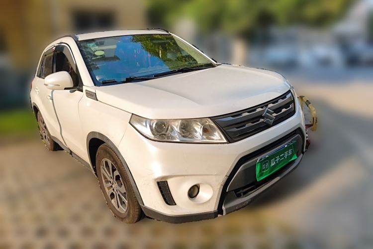 Used Suzuki Vitara 2016 1.6L Manual Two-Wheel Drive Entry-Level Trim Front Right 45 Deg