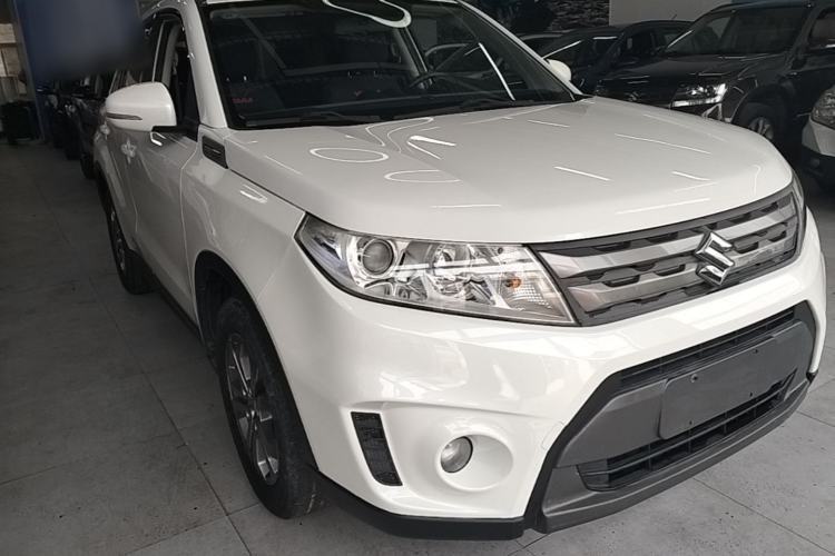 Used Suzuki Vitara 2016 1.6L Manual Two-Wheel Drive Entry-Level Trim Front Right 45 Deg