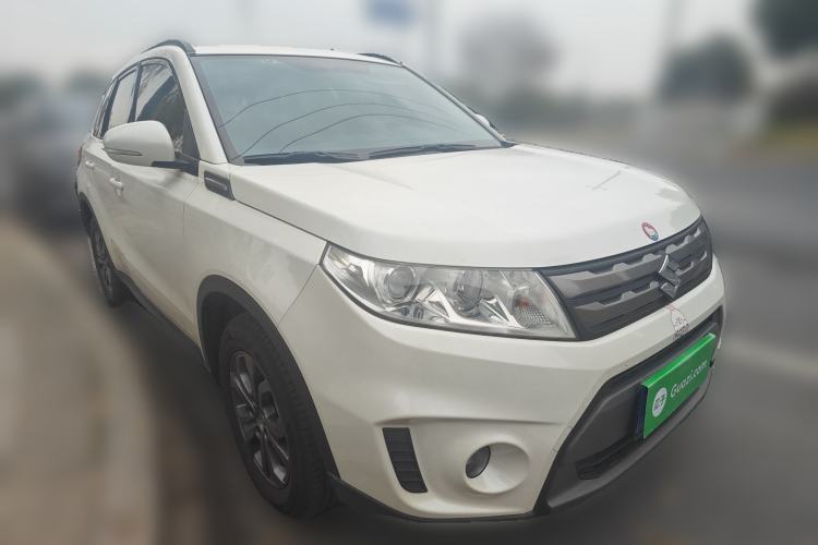 Used Suzuki Vitara 2016 1.6L Manual Two-Wheel Drive Entry-Level Trim Front Right 45 Deg