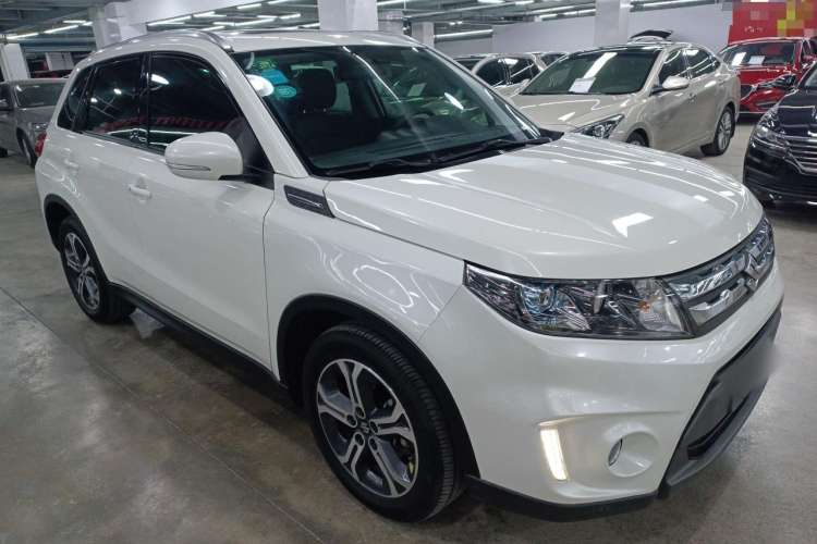 Used Suzuki Vitara 2016 1.4T Automatic Two-Wheel Drive Luxury Version Front Right 45 Deg