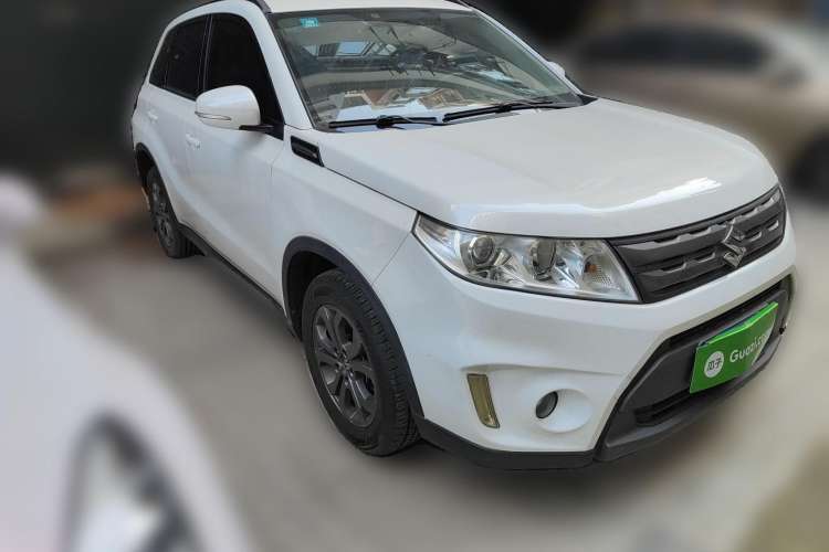 Used Suzuki Vitara 2016 1.6L Manual Two-Wheel Drive Entry-Level Trim Front Right 45 Deg