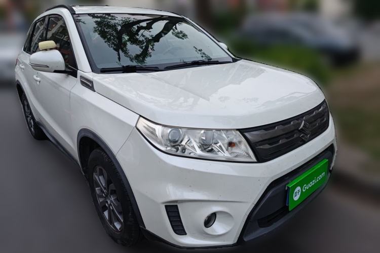 Used Suzuki Vitara 2016 1.6L Manual Two-Wheel Drive Entry-Level Trim Front Right 45 Deg