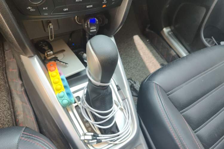 Used Suzuki Vitara 2016 1.4T Automatic Two-Wheel Drive Luxury Version Gear Lever