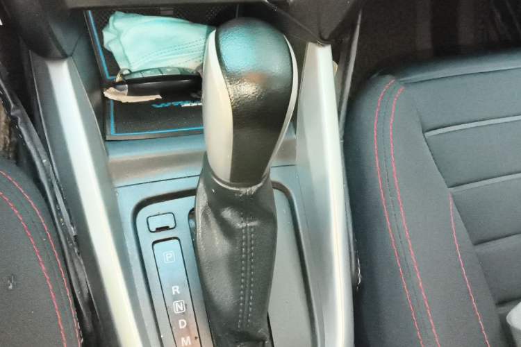 Used Suzuki Vitara 2016 1.4T Automatic All-Wheel Drive Leading Version Gear Lever