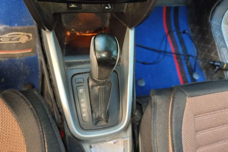 Used Suzuki Vitara 2016 1.4T Automatic Two-Wheel Drive Luxury Version Gear Lever
