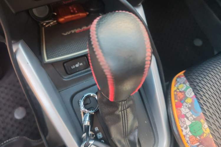 Used Suzuki Vitara 2016 1.4T Automatic 4x4 Flagship Model Gear Lever