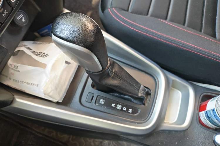 Used Suzuki Vitara 2016 1.4T Automatic Two-Wheel Drive Elite Model Gear Lever
