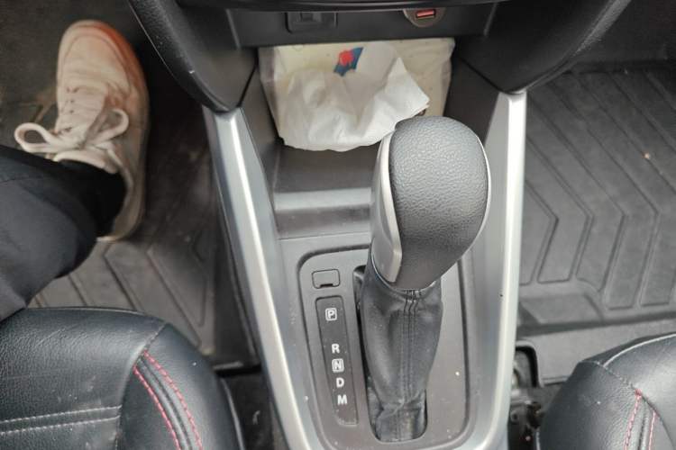 Used Suzuki Vitara 2016 1.4T Automatic Two-Wheel Drive Luxury Version Gear Lever