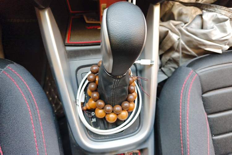 Used Suzuki Vitara 2016 1.4T Automatic Two-Wheel Drive Elite Model Gear Lever