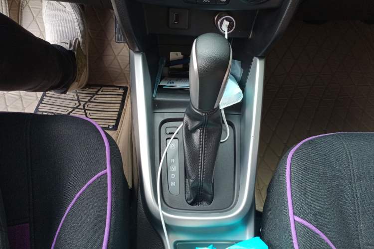 Used Suzuki Vitara 2016 1.4T Automatic Two-Wheel Drive Elite Model Gear Lever