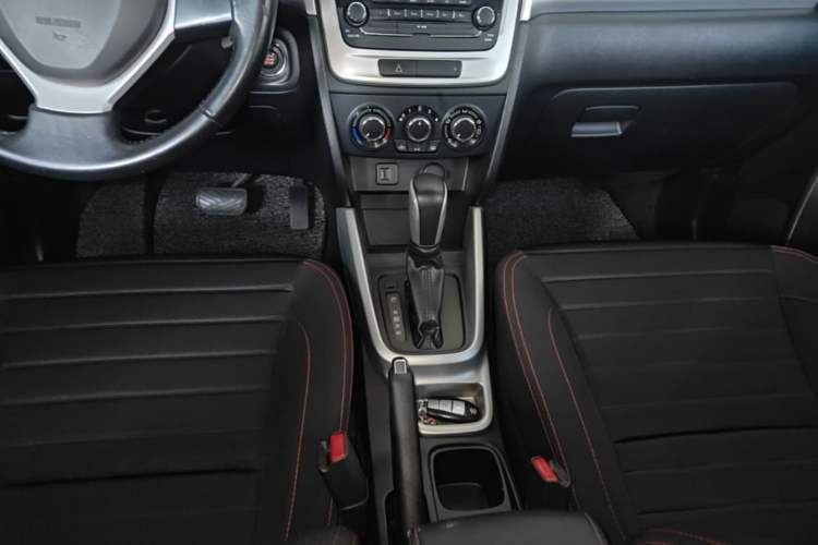 Used Suzuki Vitara 2016 1.4T Automatic Two-Wheel Drive Elite Model Gear Lever
