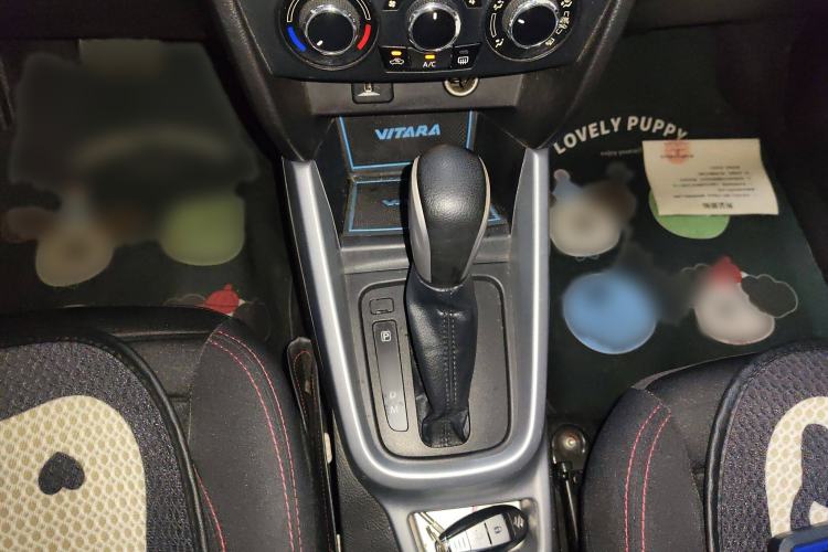 Used Suzuki Vitara 2016 1.4T Automatic Two-Wheel Drive Elite Model Gear Lever