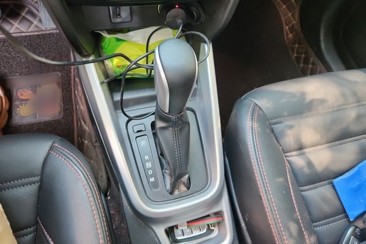 Used Suzuki Vitara 2016 1.4T Automatic Two-Wheel Drive Luxury Version Gear Lever