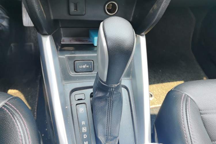 Used Suzuki Vitara 2016 1.4T Automatic 4x4 Flagship Model Gear Lever