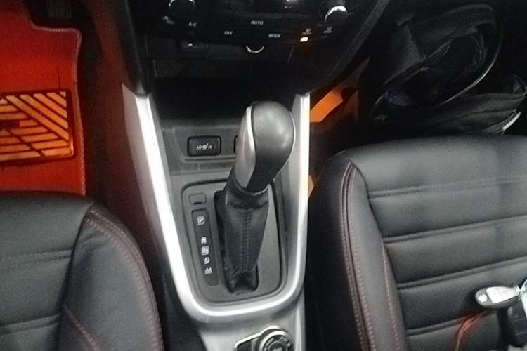 Used Suzuki Vitara 2016 1.4T Automatic 4x4 Flagship Model Gear Lever