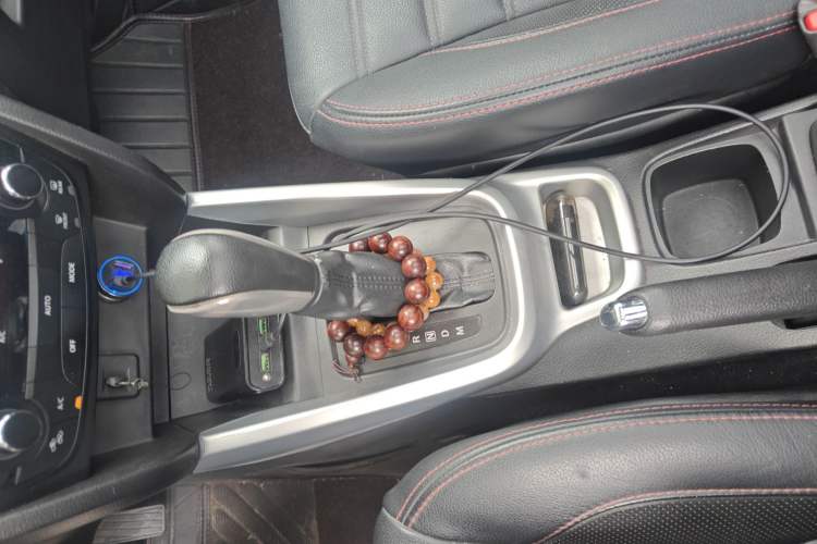Used Suzuki Vitara 2016 1.4T Automatic Two-Wheel Drive Luxury Version Gear Lever