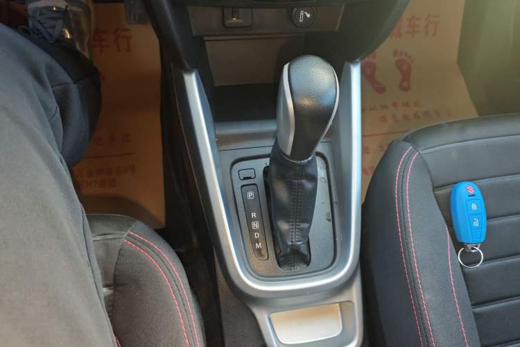 Used Suzuki Vitara 2016 1.4T Automatic Two-Wheel Drive Elite Model Gear Lever