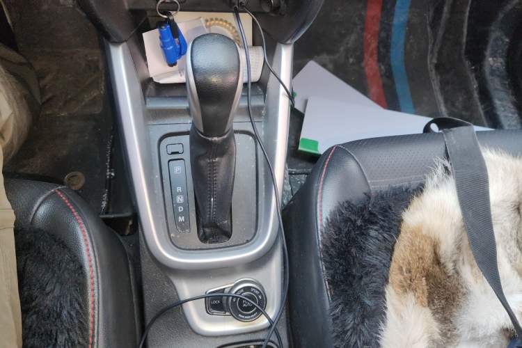 Used Suzuki Vitara 2016 1.4T Automatic All-Wheel Drive Leading Version Gear Lever