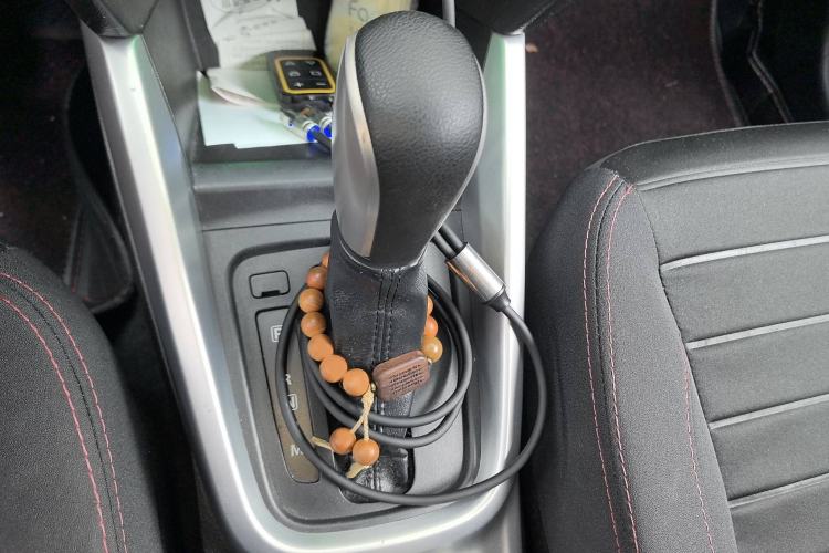 Used Suzuki Vitara 2016 1.4T Automatic All-Wheel-Drive Elite Model Gear Lever