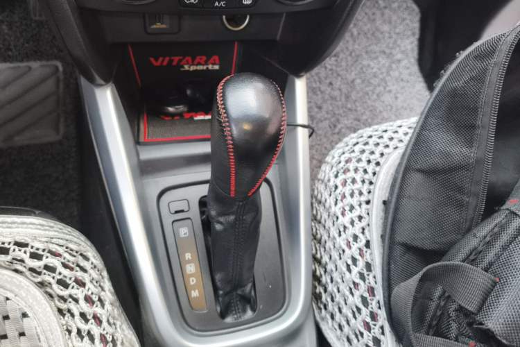 Used Suzuki Vitara 2016 1.4T Automatic Two-Wheel Drive Elite Model Gear Lever