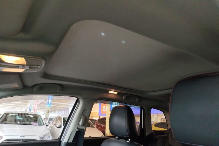 Used Suzuki Vitara 2016 1.4T Automatic Two-Wheel Drive Luxury Version Headliner