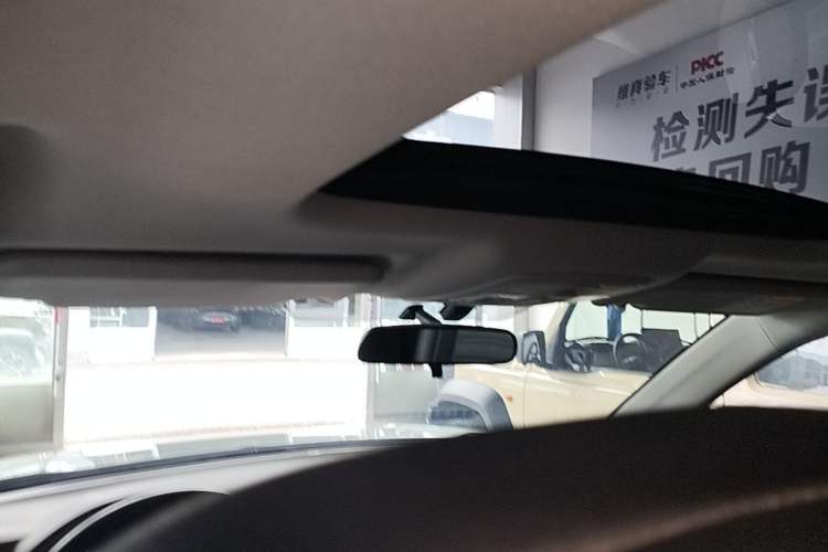 Used Suzuki Vitara 2016 1.4T Automatic Two-Wheel Drive Luxury Version Headliner