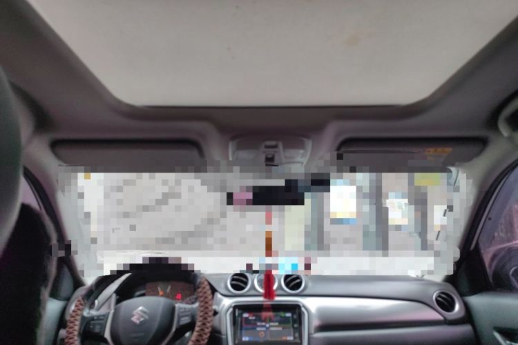 Used Suzuki Vitara 2016 1.4T Manual Two-Wheel Drive Luxury Model Headliner