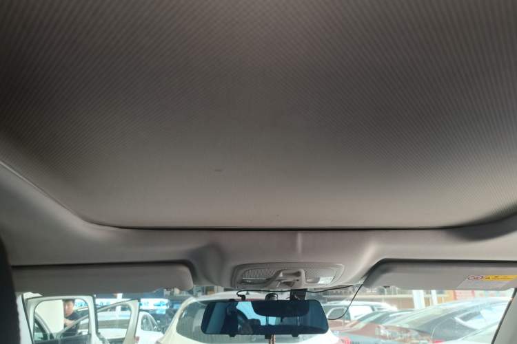 Used Suzuki Vitara 2016 1.4T Automatic Two-Wheel Drive Luxury Version Headliner