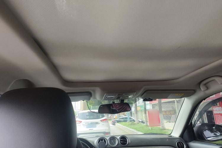 Used Suzuki Vitara 2016 1.4T Manual Two-Wheel Drive Luxury Model Headliner