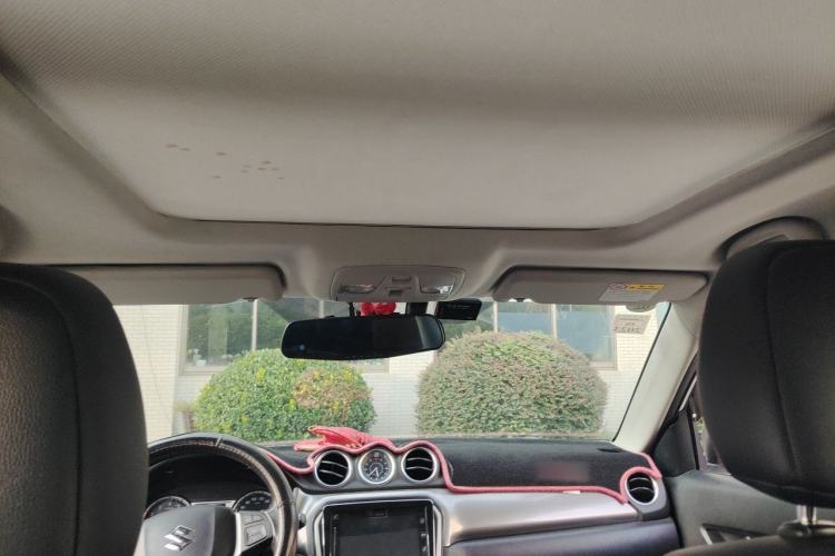 Used Suzuki Vitara 2016 1.4T Manual Two-Wheel Drive Luxury Model Headliner