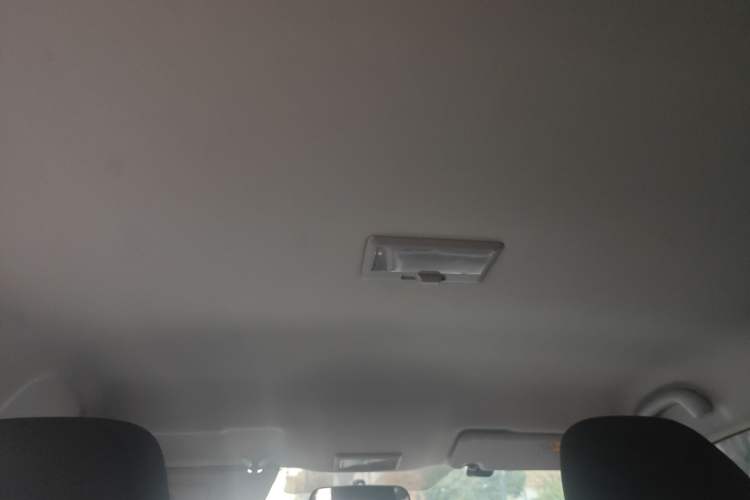 Used Suzuki Vitara 2016 1.6L Manual Two-Wheel Drive Entry-Level Trim Headliner
