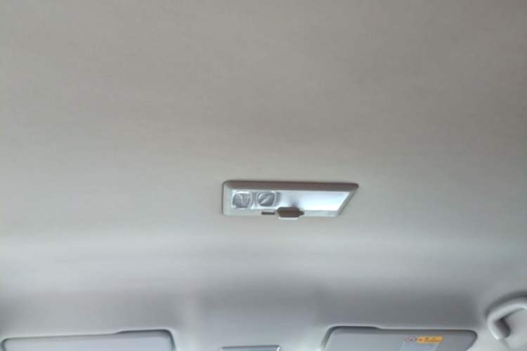 Used Suzuki Vitara 2016 1.4T Automatic Two-Wheel Drive Elite Model Headliner